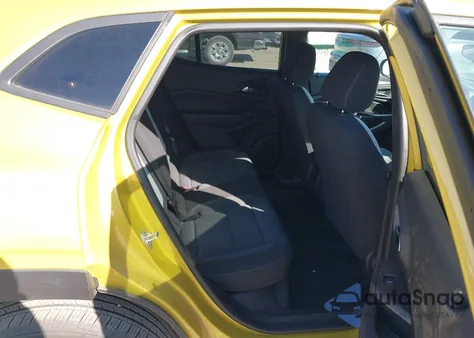 2025 Chevrolet Trax Fwd 1Rs from USA, damaged, VIN KL77LGEPXSC094083